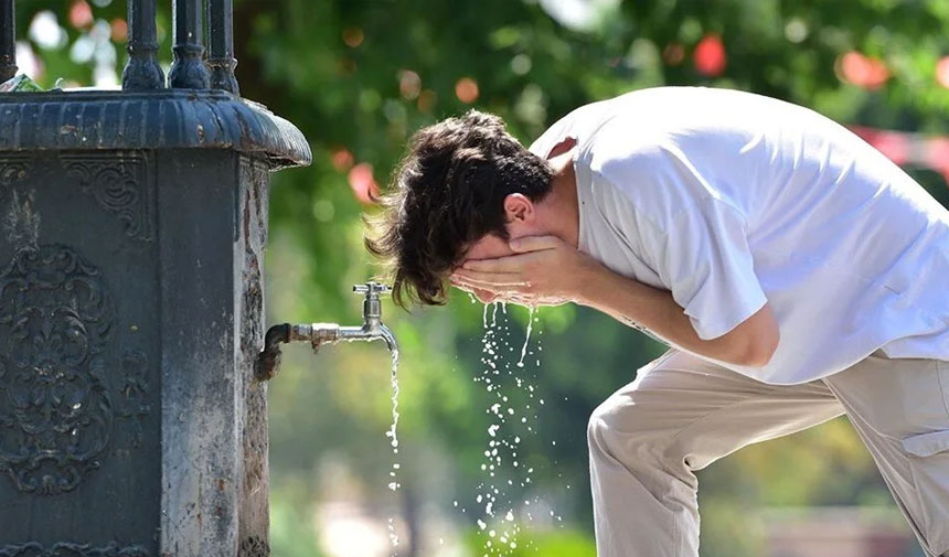 Meteoroloji’den uyarı: Bunaltan sıcaklar geri dönüyor