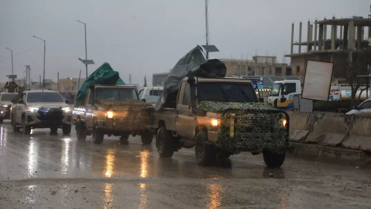 Suriye ordusu stratejik Tabka'yı ele geçirdi: YPG/SDG bölgeden çıkarıldı