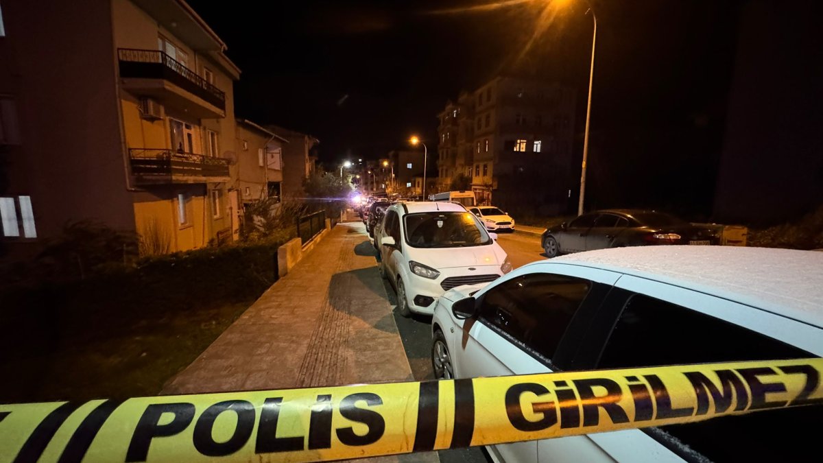 Polis memuru meslektaşını vurdu