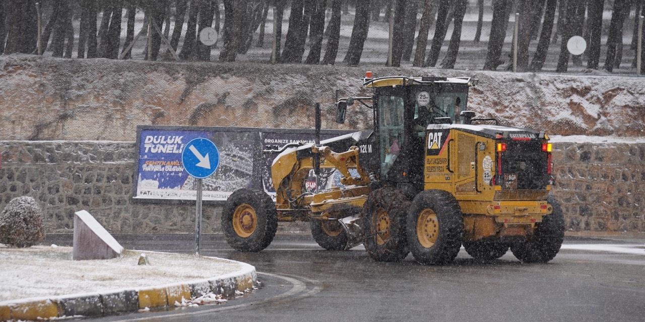 Gaziantep’te karla mücadele çalışmaları sürüyor