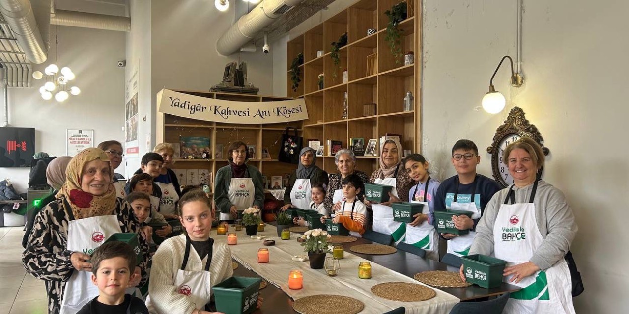 Fatih'te ara tatilde kuşaklar Yadigâr Kahvesi’nde buluştu