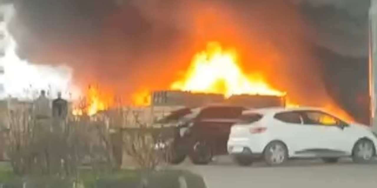 İstanbul'da korkutan yangın! Dumanlar gökyüzünü kapladı