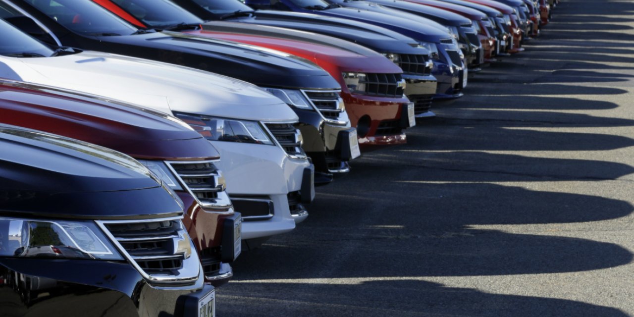 Avrupa’da tarihi dönüm noktası: Elektrikli otomobiller benzinliyi geçti