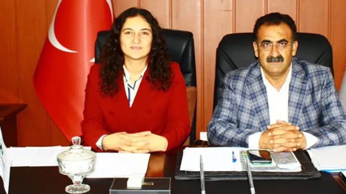 DEM Partili Malazgirt Belediye eşbaşkanları gözaltına alındı