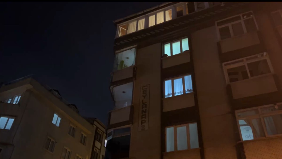 Beyoğlu’nda baba dehşeti: Oğlunu öldürüp, intihar etti