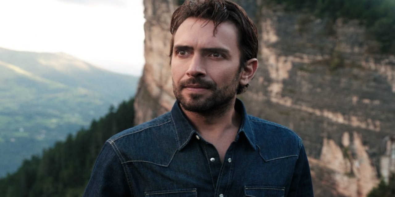 Taşacak Bu Deniz'in yıldızı Ulaş Tuna Astepe kız arkadaşıyla görüntülendi