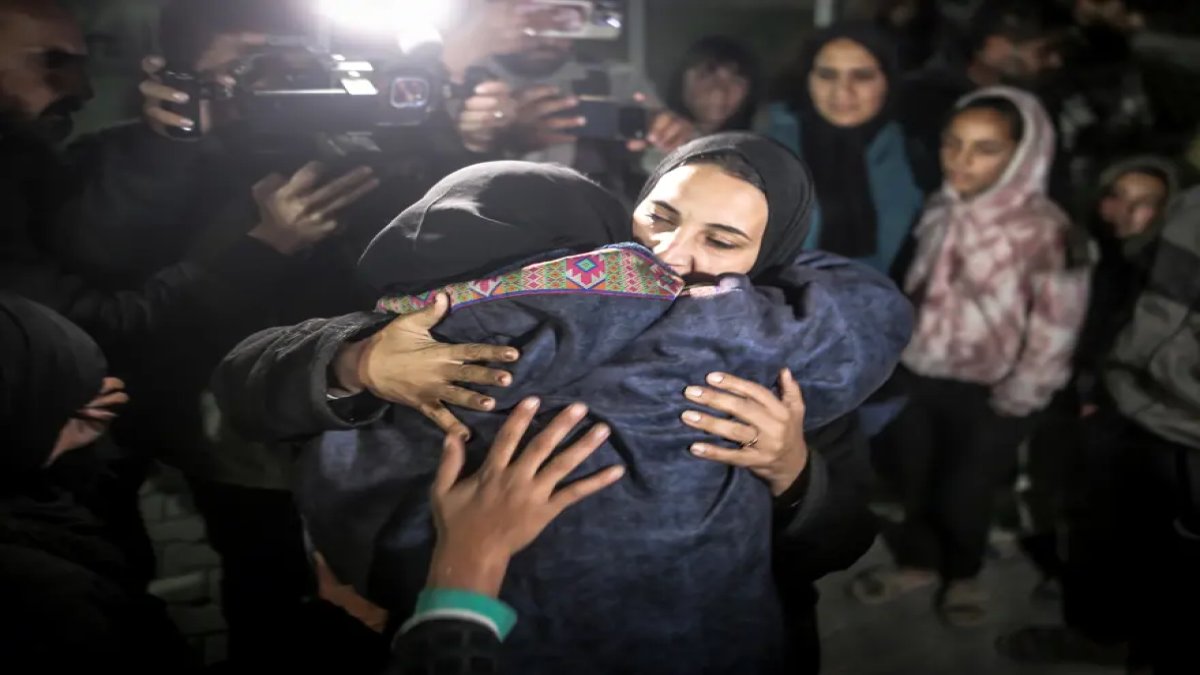 Refah Sınır Kapısı’nda sınırlı geçişler yeniden başladı