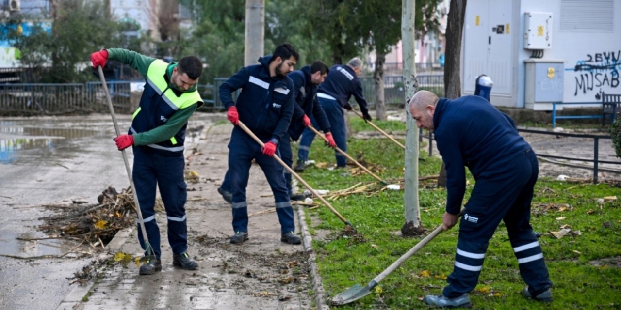 Bornova’da sel sonrası çalışmalar devam ediyor
