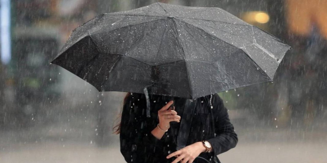 AKOM uyardı: Hava sıcaklıkları değişiyor! İstanbul’da yağmur var, sıcaklık 15 dereceye çıkacak