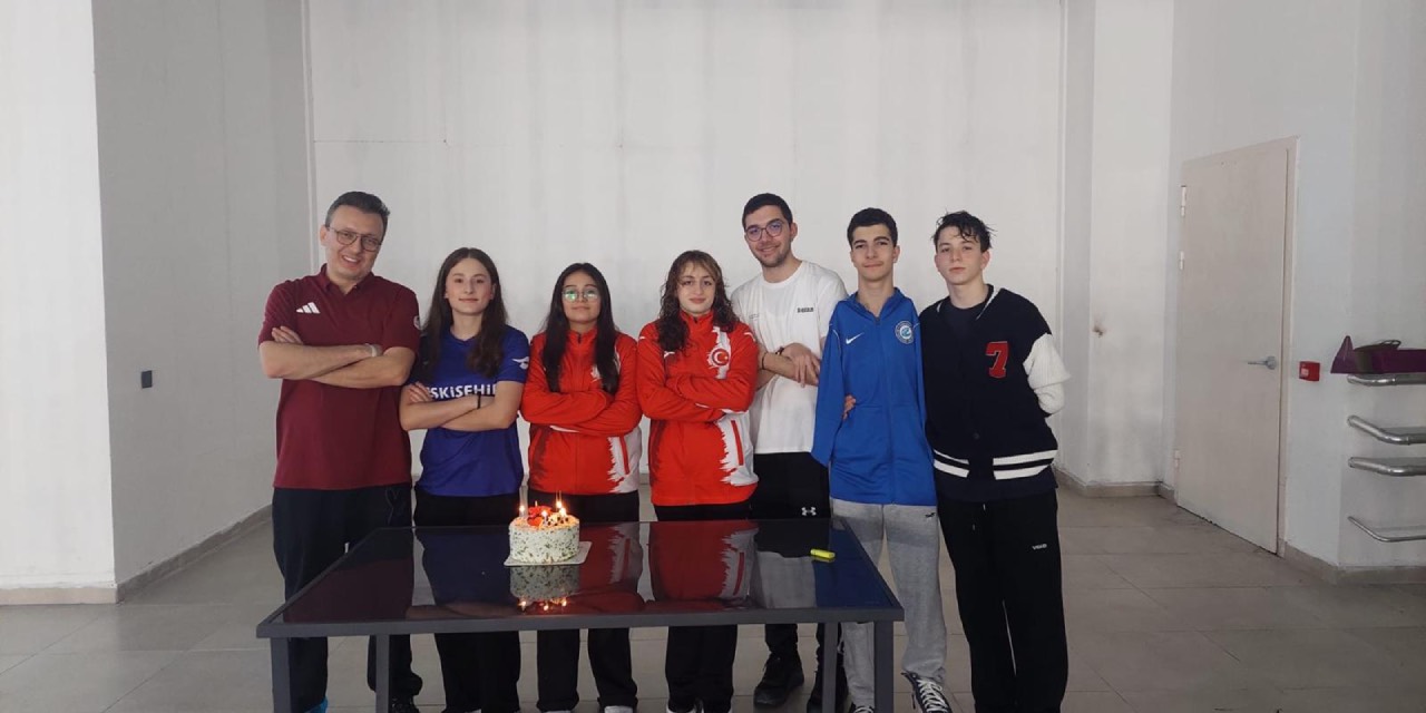 Eskişehir Büyükşehir Spor Kulübü Sporcuları Antalya’da madalya kazandı