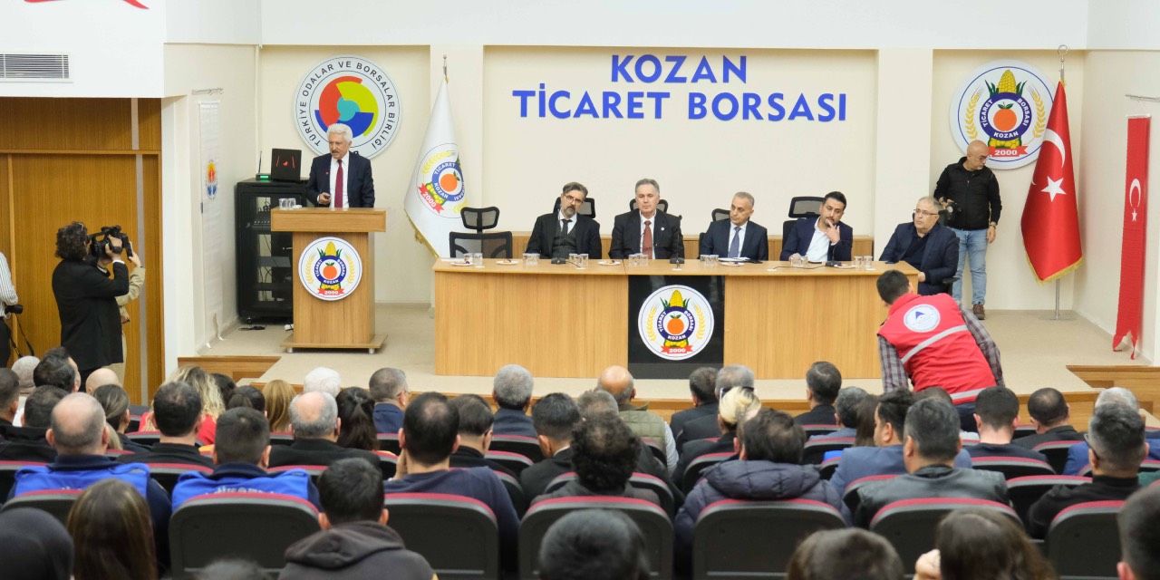 “Deprem Gerçeğiyle Yaşamak” paneli Kozan’da düzenlendi