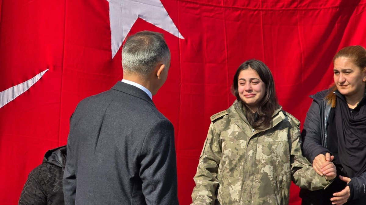 Enkaz başında verilen parka, 3 yıl sonra sahibini buldu