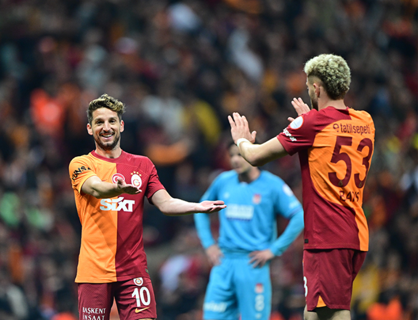 Galatasaray şampiyonluğa koşuyor: Rekorları altüst etti