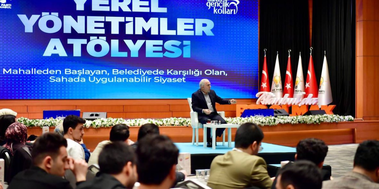 Fatih Belediye Başkanı Turan, Yerel Yönetimler Atölyesi’nde gençlerle buluştu
