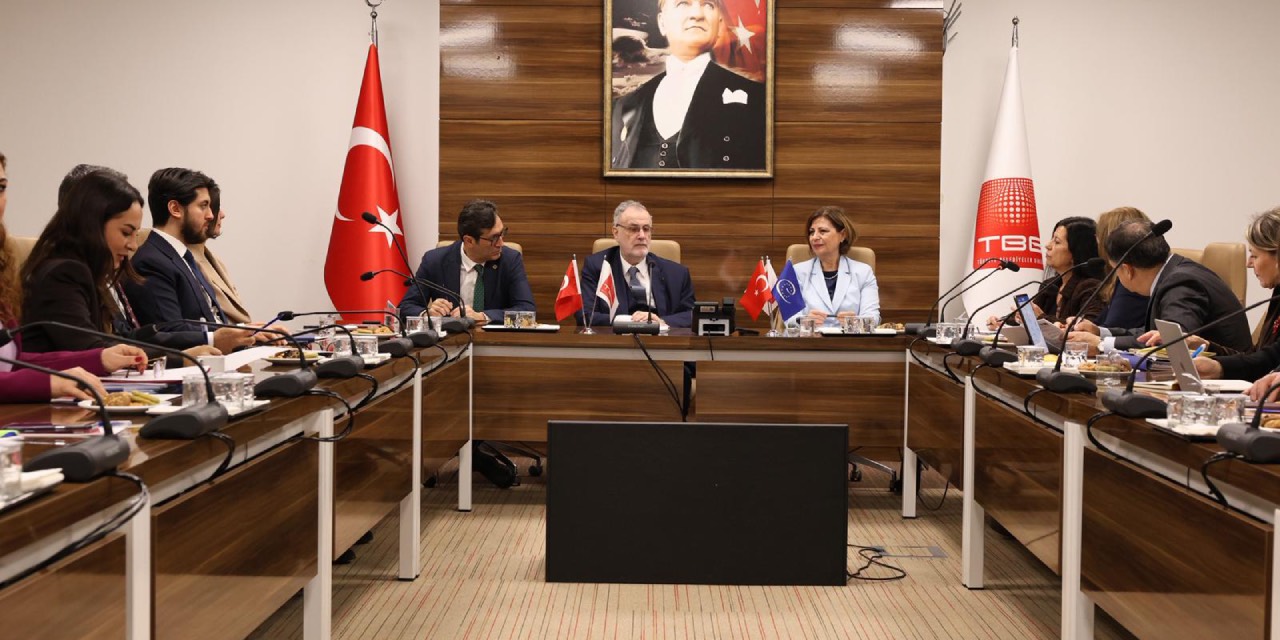 Eskişehir Büyükşehir Başkanı Ünlüce Ankara’da yoğun diplomasi temaslarında