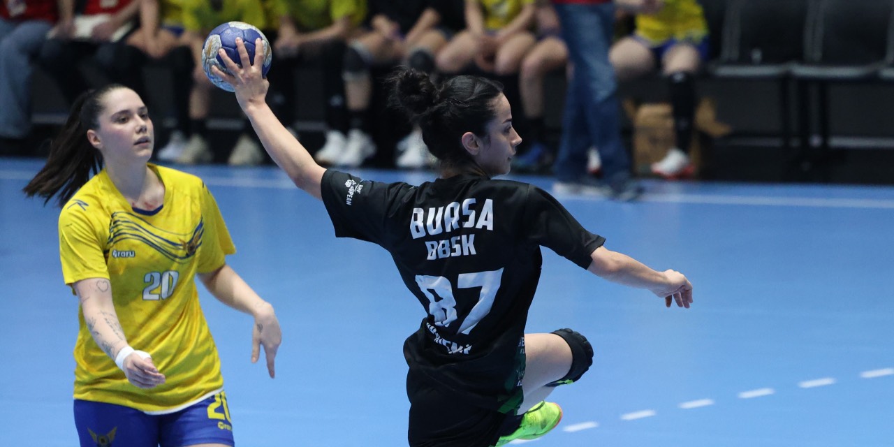 Bursa Büyükşehir Belediyespor normal sezonu zirvede tamamladı