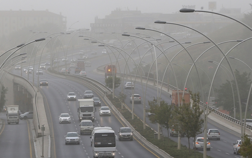 Hava kirliliğinin sebebi 'trafik'