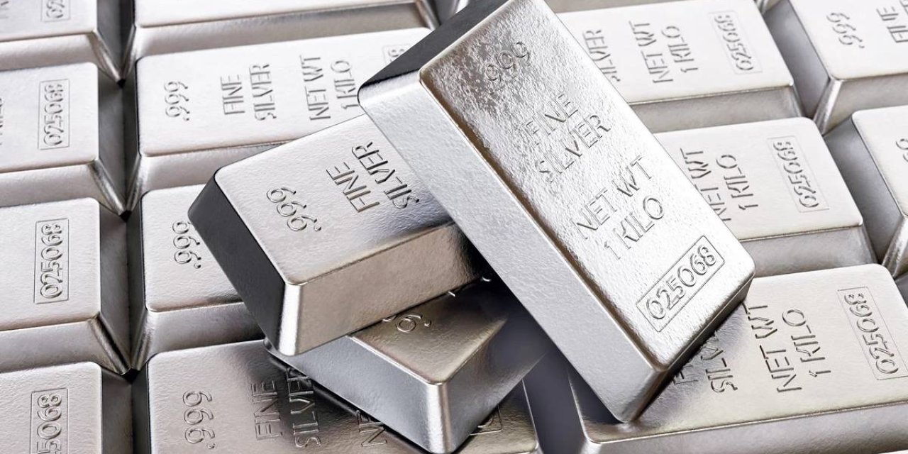 Gümüş’te sert düşüş: Bir gecede yüzde 10 eridi