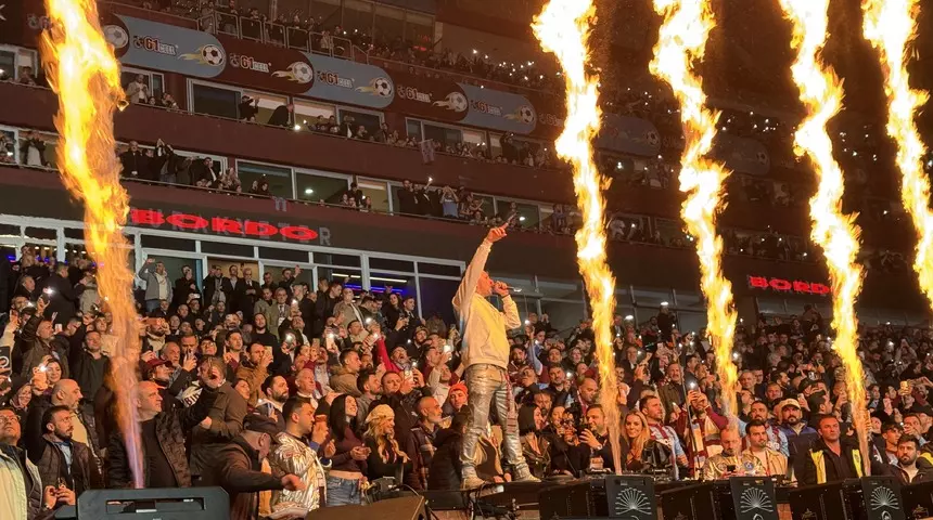 Fenerbahçe- Trabzonspor maçında ortalık karıştı: İstifa sesleri yükseldi