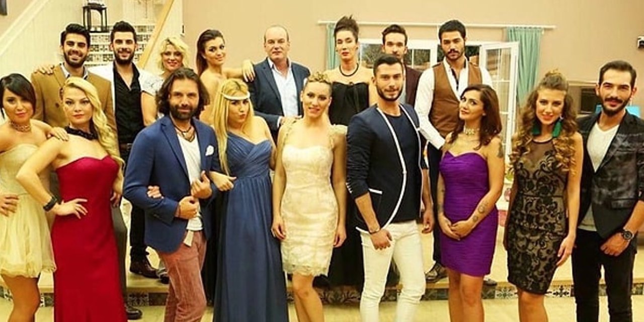 Kısmetse Olur ilk sezonunun sevilen isimleri yıllar sonra bir arada: Ayça, Semih, Murat, Mehtap ve Tankut'un son hali