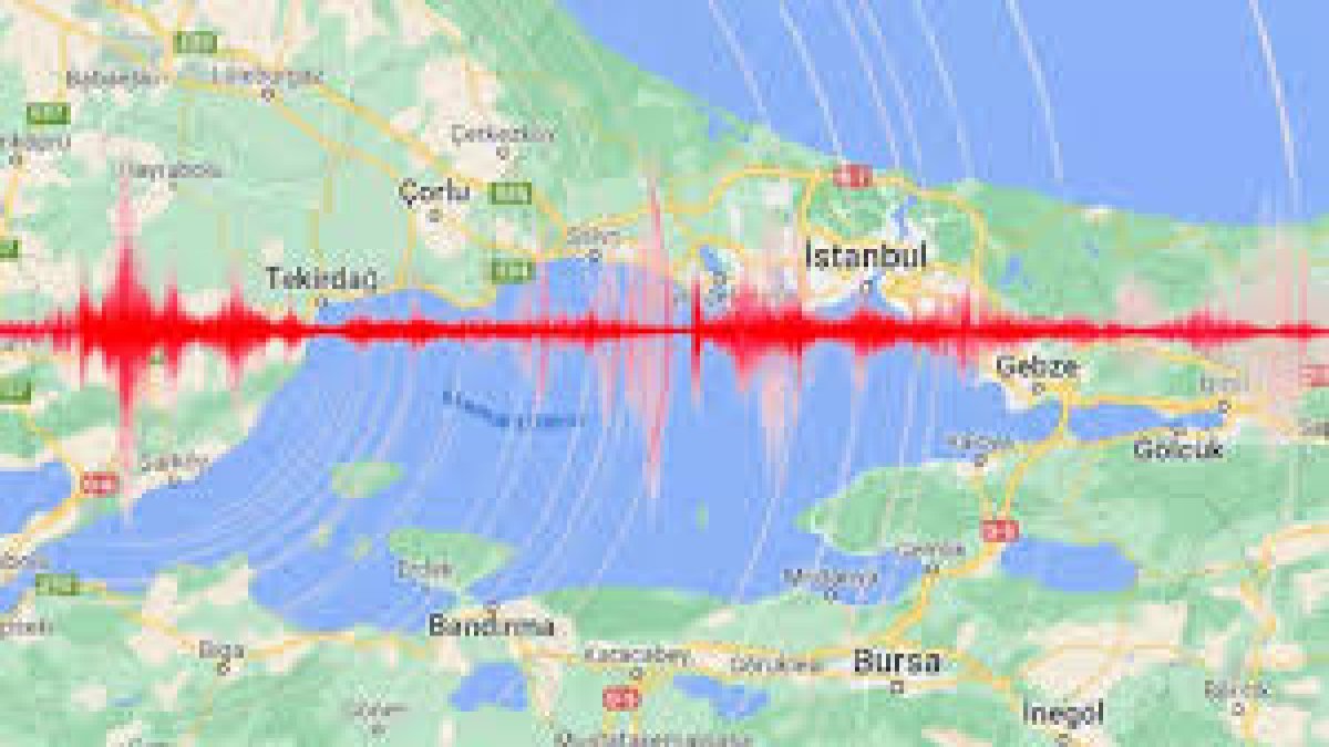 Gece yarısı deprem alarmı: İstanbul’da kısa süreli panik