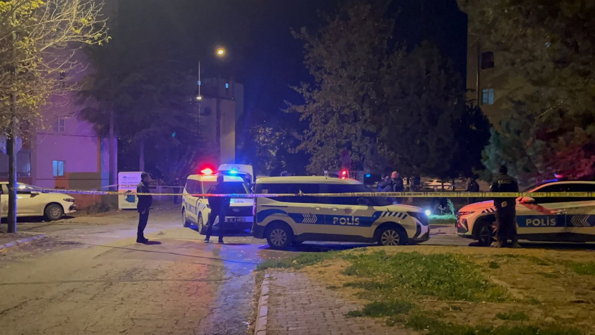 Kayseri'de dehşet: Eşini öldürdü, babasını aradı