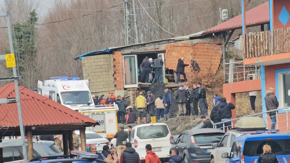 Zonguldak'ta maden ocağında göçük: Mahsur kalan 3 işçiden biri kurtarıldı