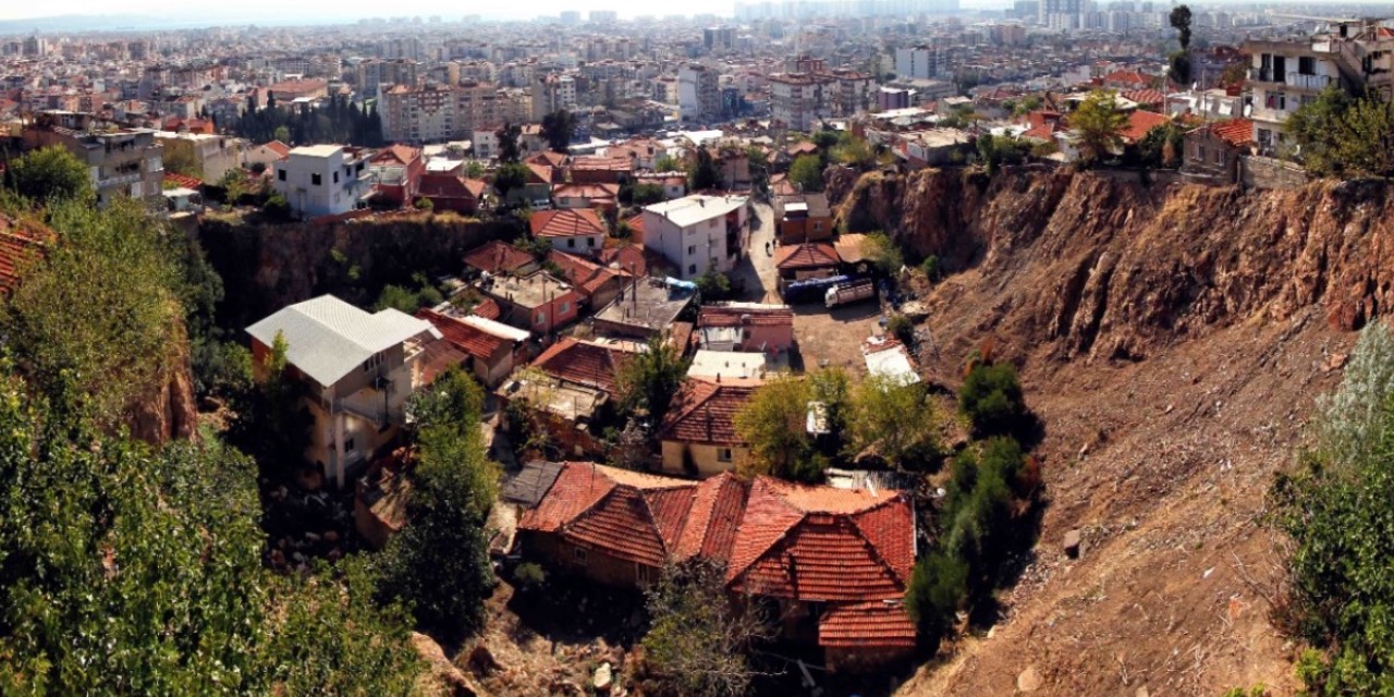 Karşıyaka’da 13 yıllık taş ocağı sorunu çözüme yaklaşıyor