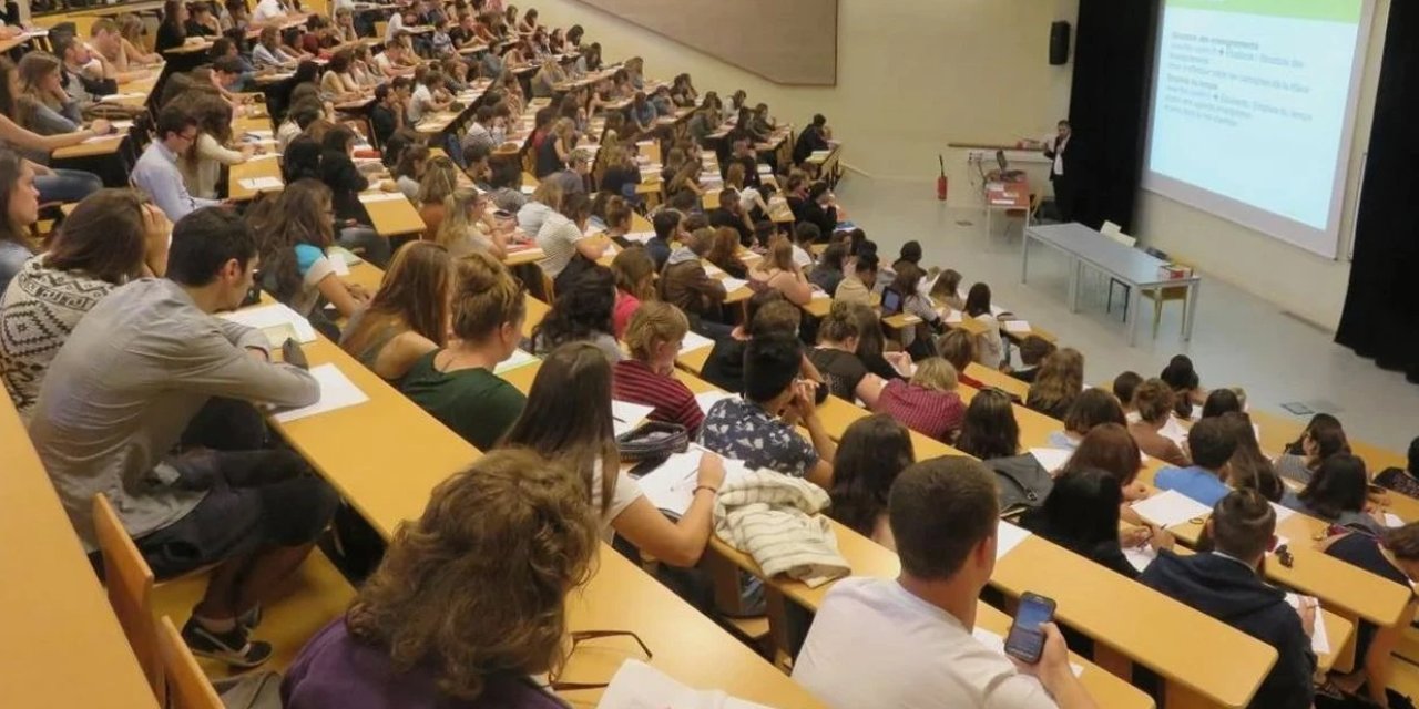 Üniversite adayları dikkat! En çok kontenjanı azalan bölümler açılandı