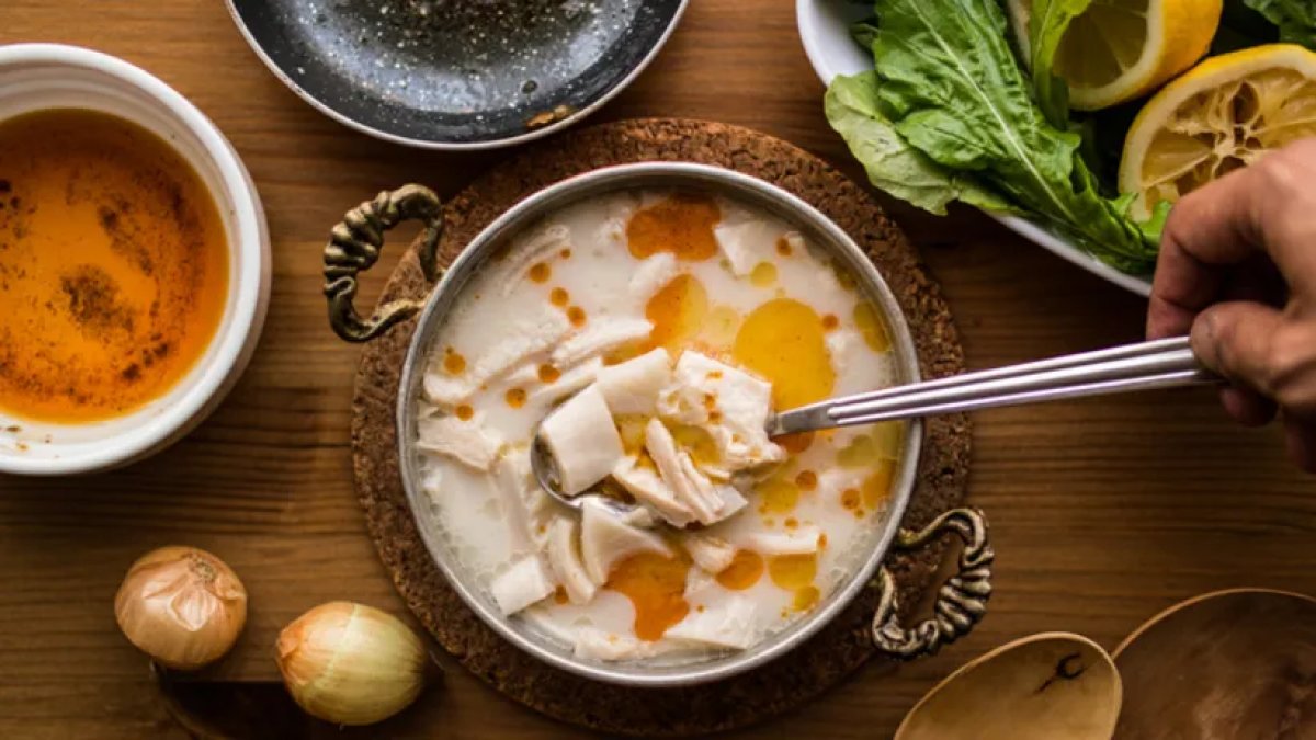 Yunanistan şimdi de işkembe çorbasının peşinde