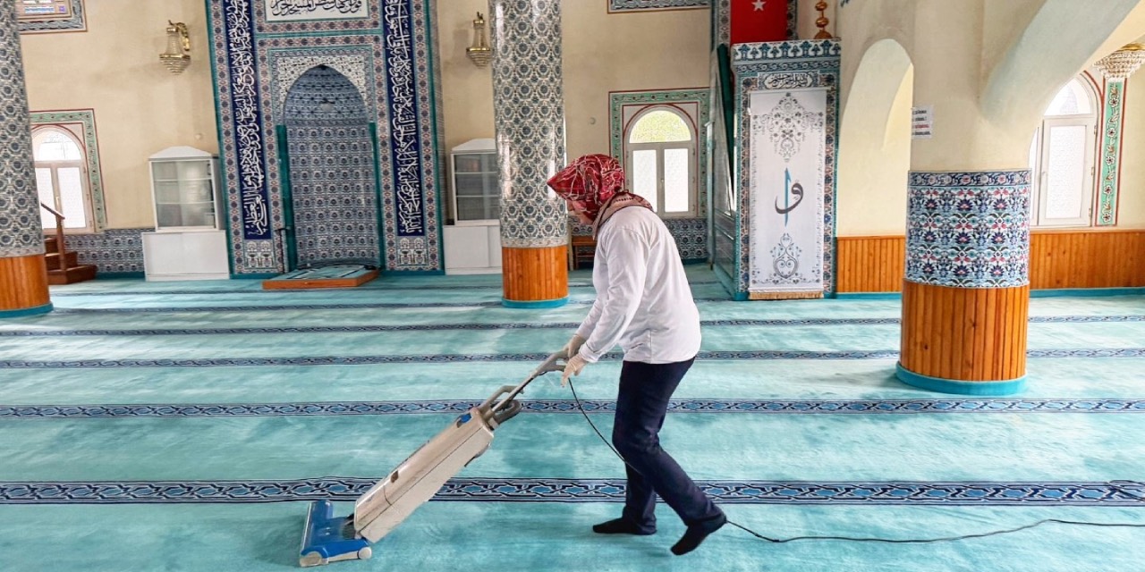Bodrum Belediyesi’nden Ramazan öncesi camilerde kapsamlı temizlik
