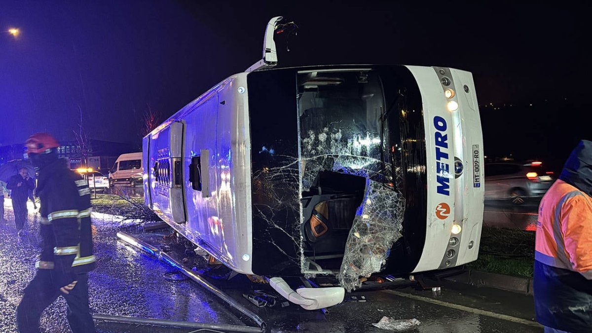 Samsun’da yolcu otobüsü devrildi: 7 yaralı