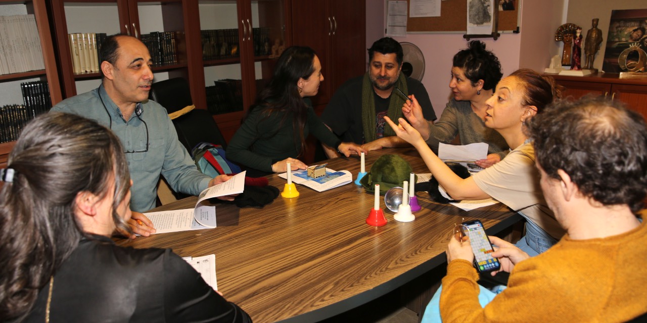 Eskişehir Şehir Tiyatroları’ndan yeni oyun: “Rüzgârda Savrulan Yapraklar”