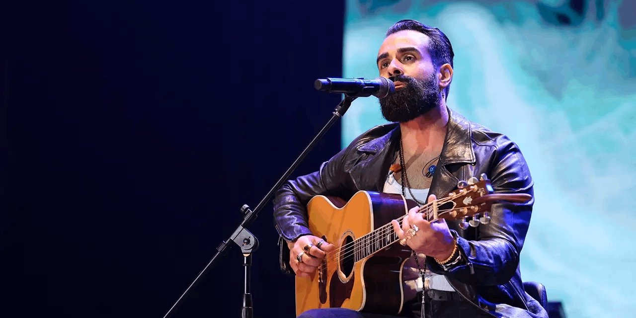 Gökhan Türkmen'den oje açıklaması: Süslü bir adamım!