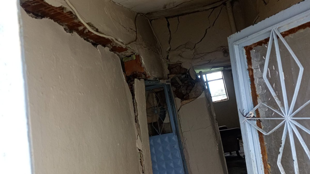 Manisa’da toprak kayması: 10 ev tahliye edildi