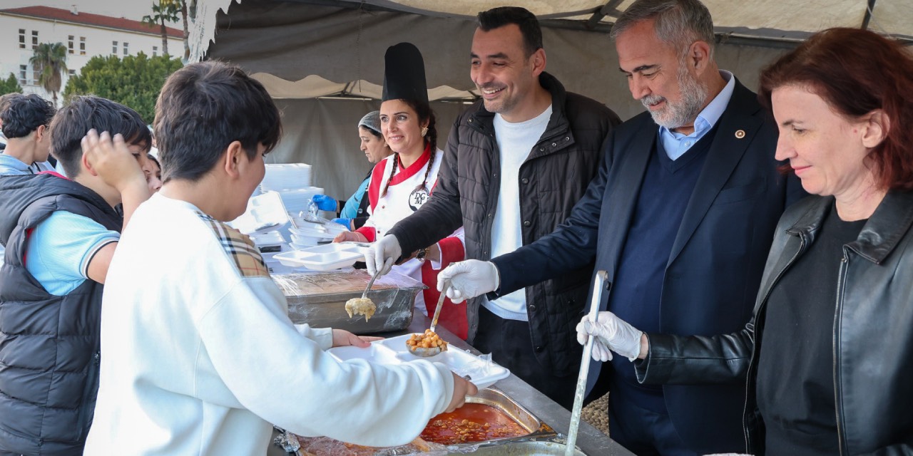 Manavgat Belediyesi Başkan Vekili Çiçek, iftar programlarına katıldı