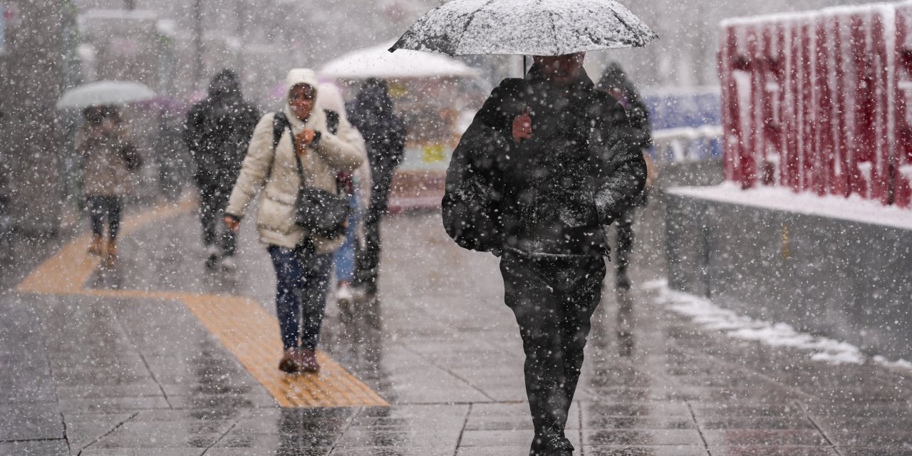 AKOM uyardı: Kış geri dönüyor, sıcaklıklar çakılacak! Kar için tarih verildi