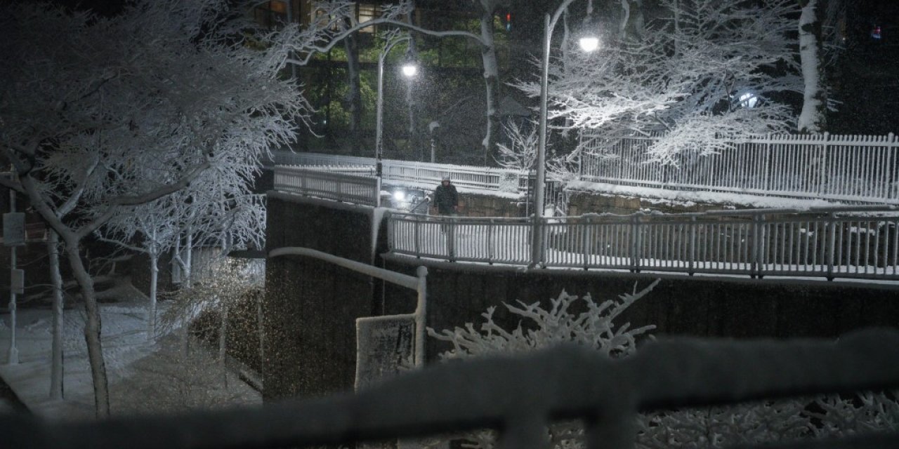 ABD beyaz esaret altında: New York ve New Jersey’de acil durum ilan edildi