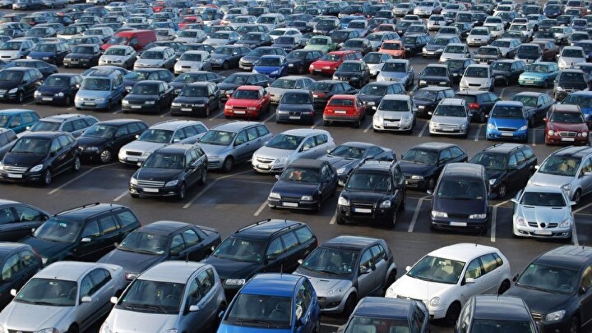 Araç alacaklara kritik uyarı: Kilometreyi sorgulamadan imzayı atmayın