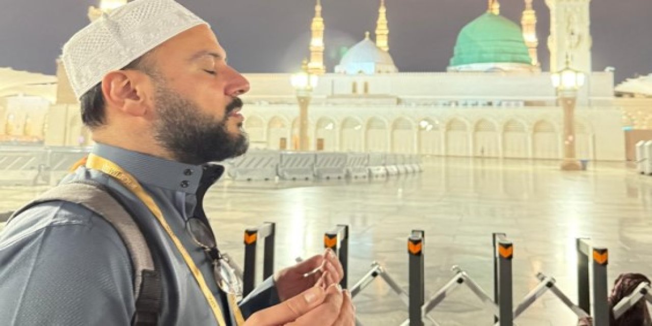 Alişan Umre’den paylaştı: Kızı Eliz ile ilahi okudu