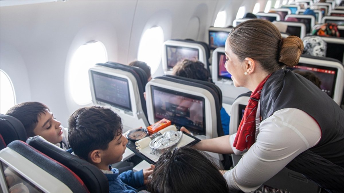 Türk Hava Yolları'nda ikram almayan yolcu adına bağış