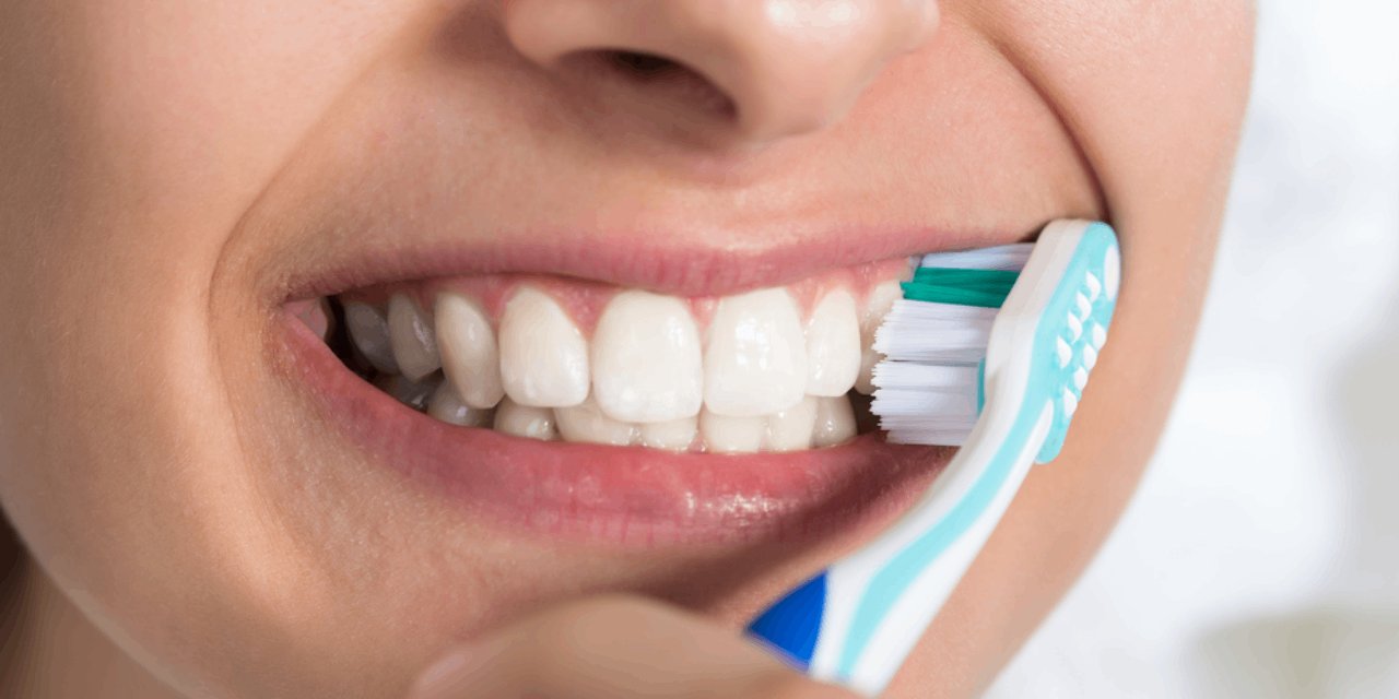 Oruçluyken diş fırçalamak orucu bozar mı? Diyanetin yanıtı