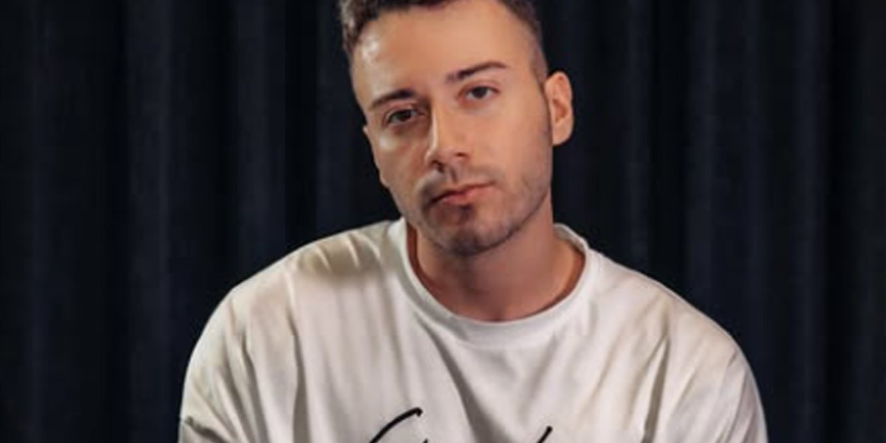 Enes Batur müjdeyi verdi: YouTube'de bütün videolarını silmişti