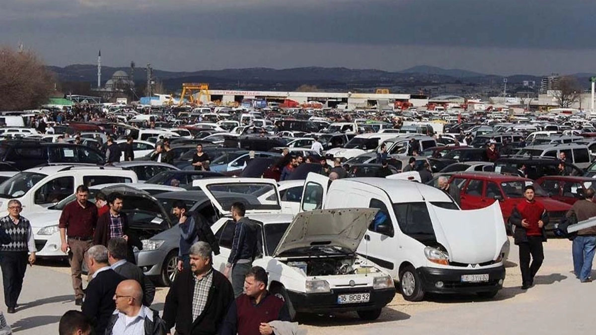 İkinci el araç piyasası kaynıyor! Arabasını alan oraya gazladı: Satış ilanları rekor kırıyor...