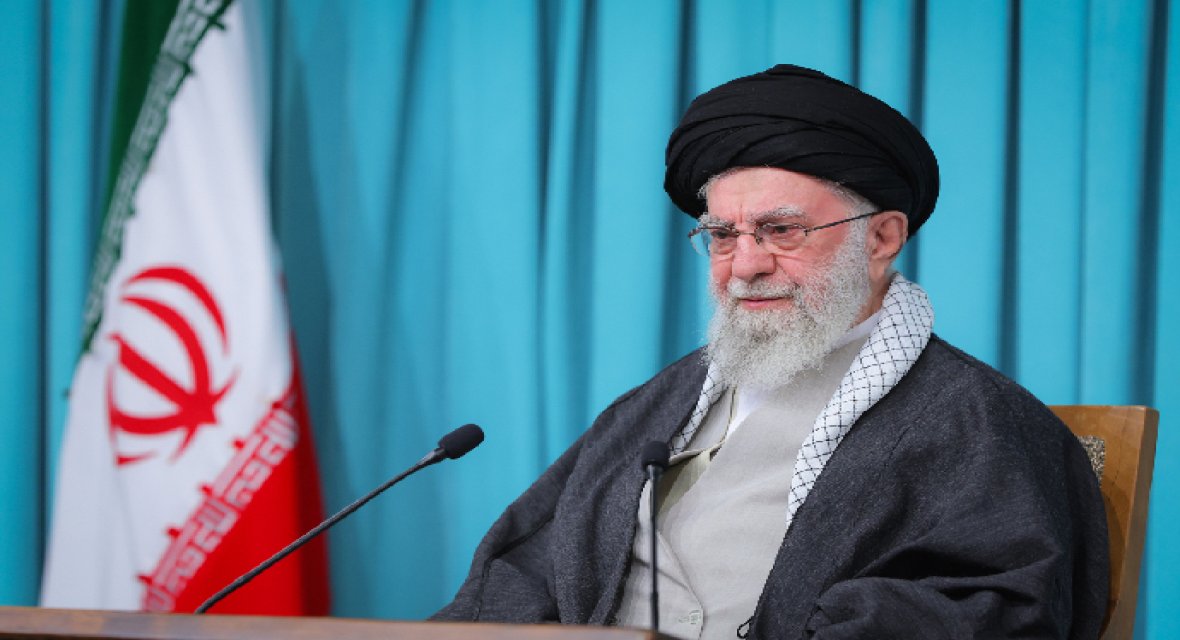 New York Times analizi: Bir diktatör düştü, tehlikeli belirsizlik başladı!