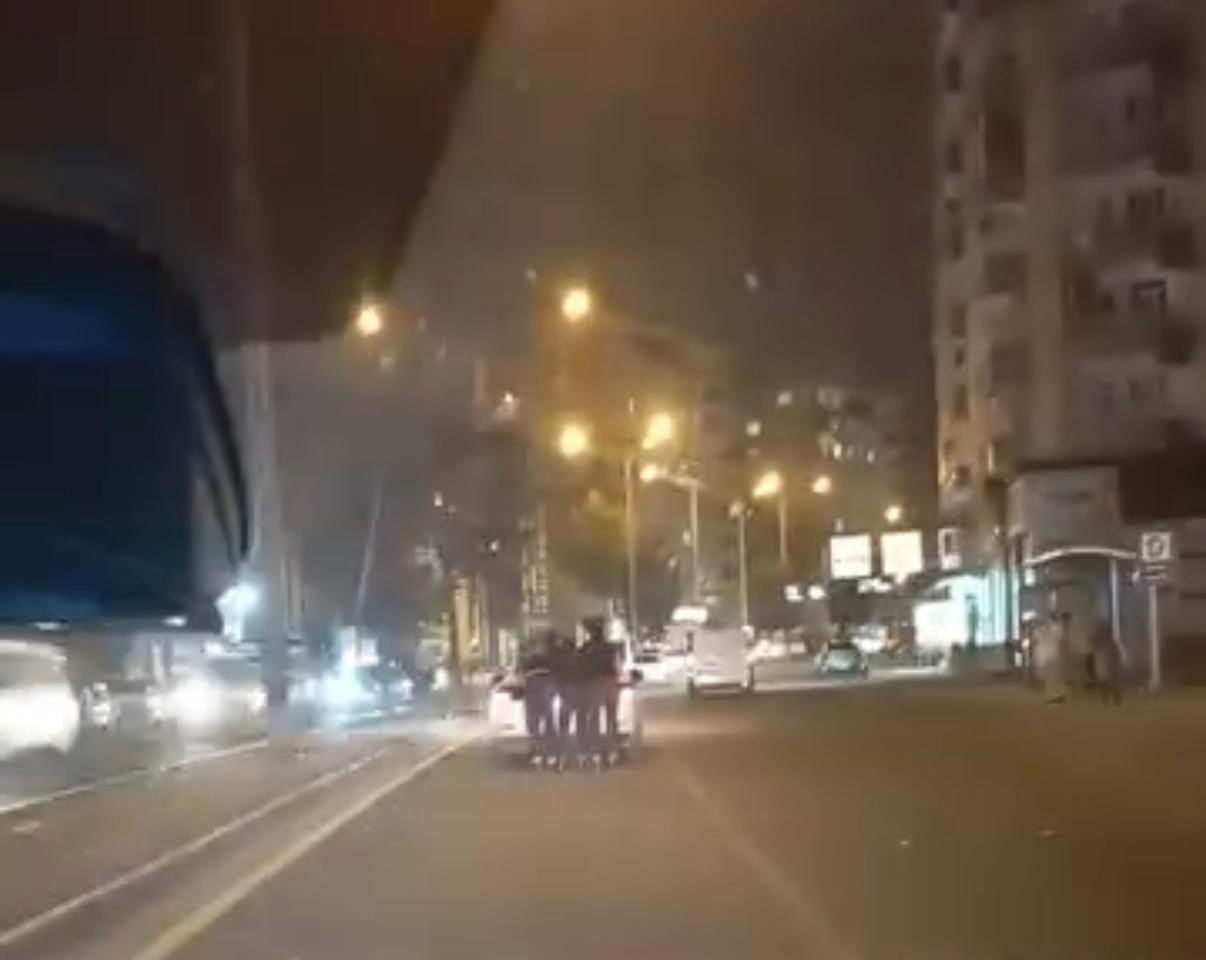 Patenli gençlerin tehlikeli yolculuğu kamerada