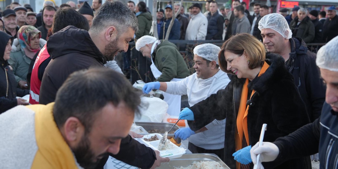 Eskişehir Büyükşehir Alpu’da iftar sofrasında vatandaşlarla buluştu