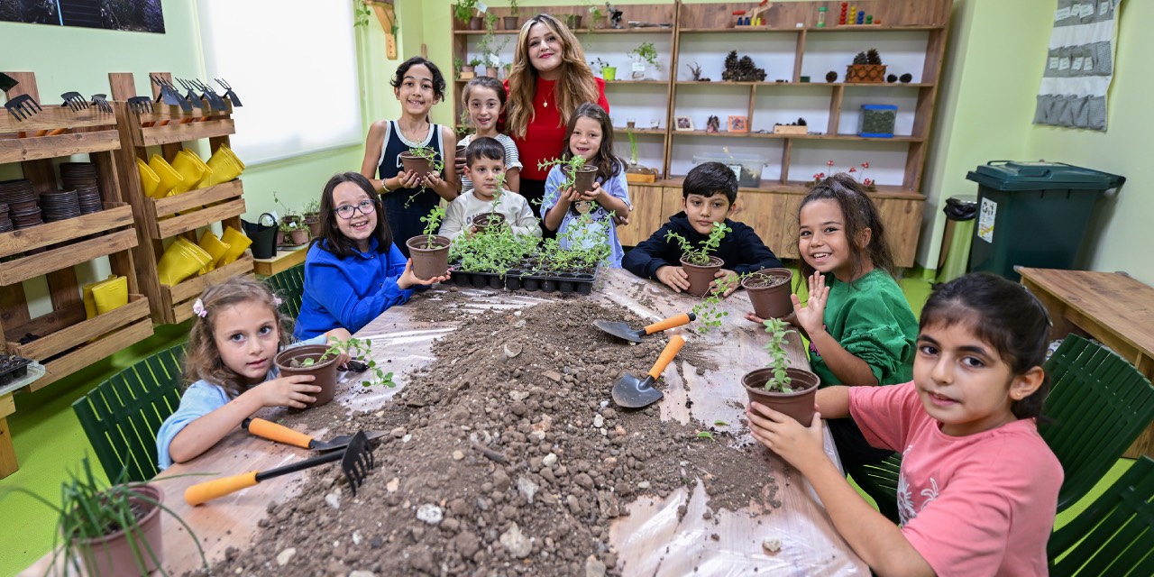 Mersin Büyükşehir Belediyesi’nden çocuklara doğayla iç içe atölye
