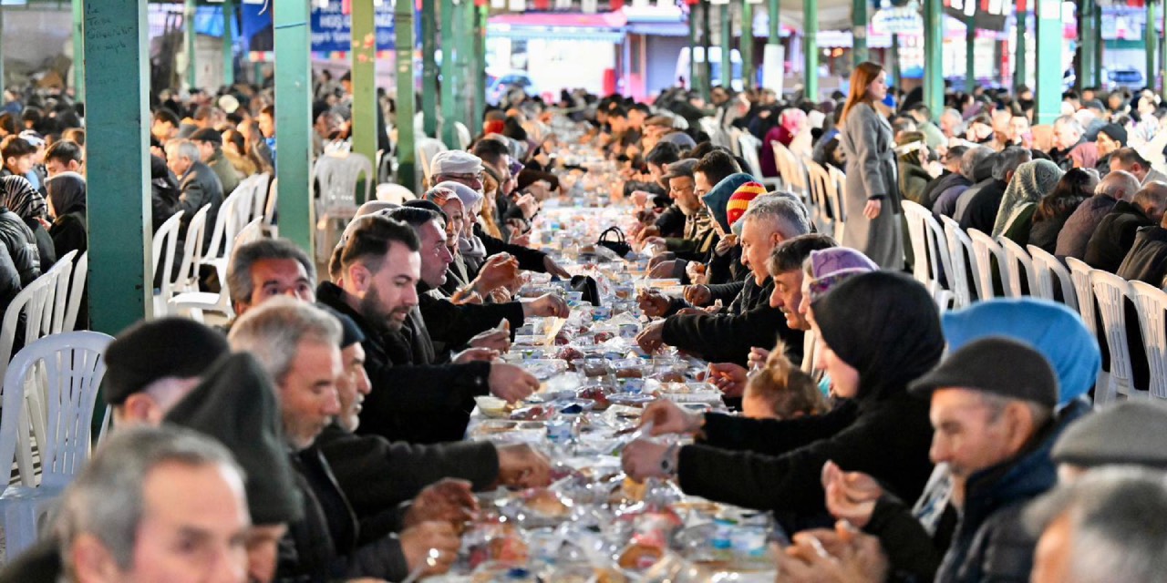 Manisa Demirci’de iftar sofrası birlik ve dayanışmayı güçlendirdi
