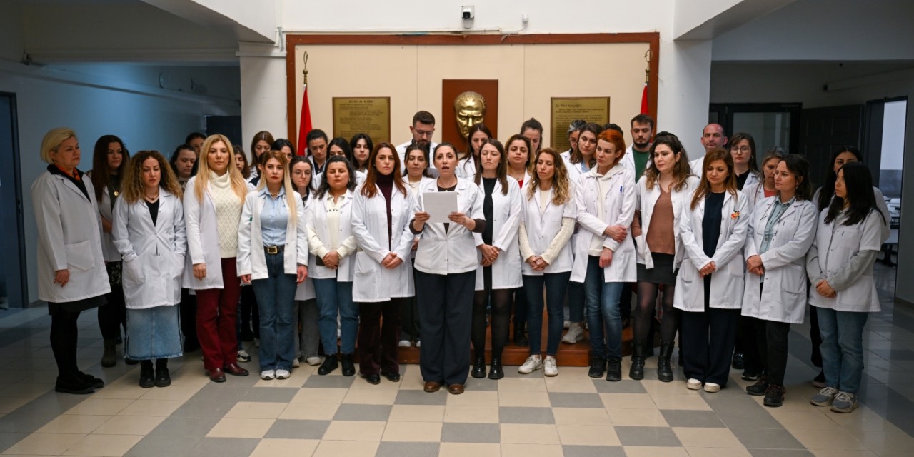 Bornova öğretmenleri eğitimde şiddete karşı güvenli okul çağrısı yaptı